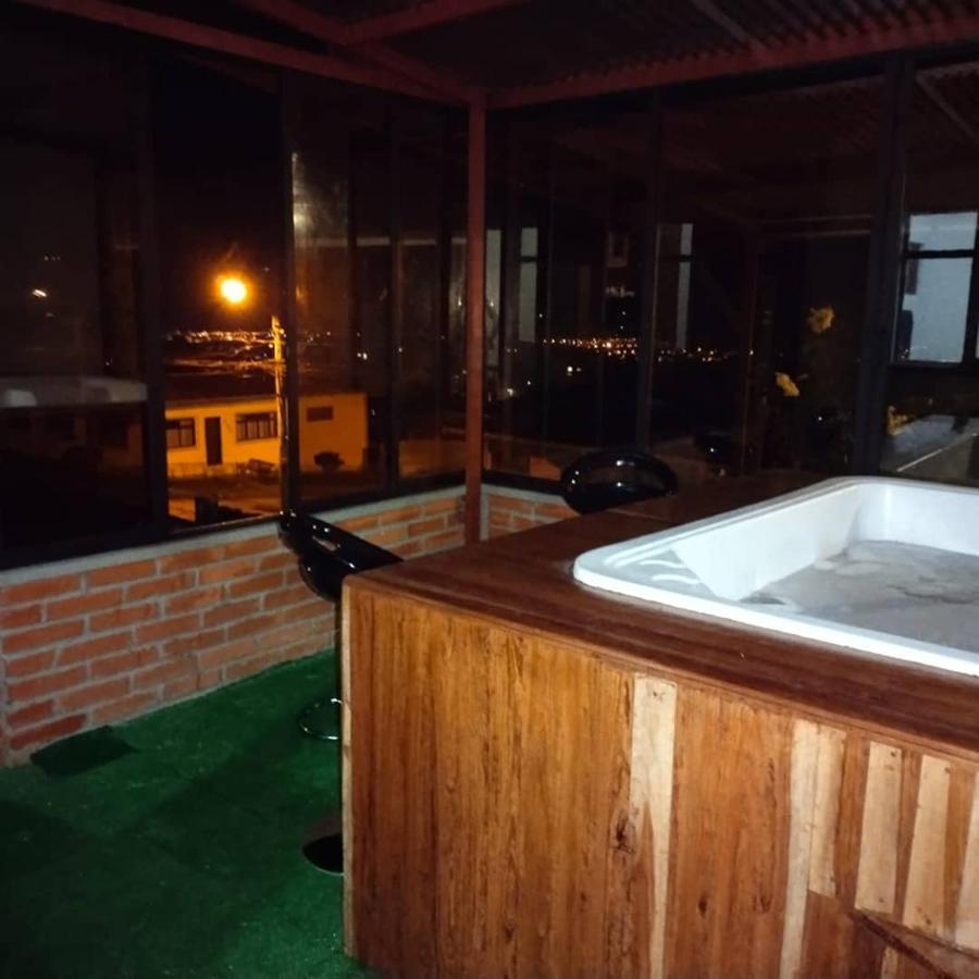 Casa De Piedra Con Jacuzzi