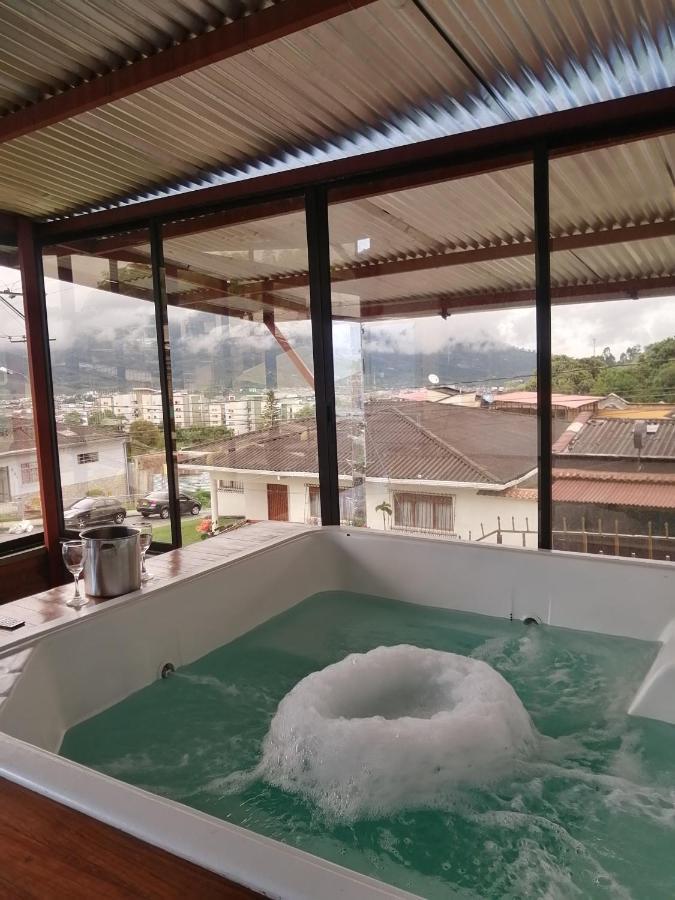 Casa De Piedra Con Jacuzzi
